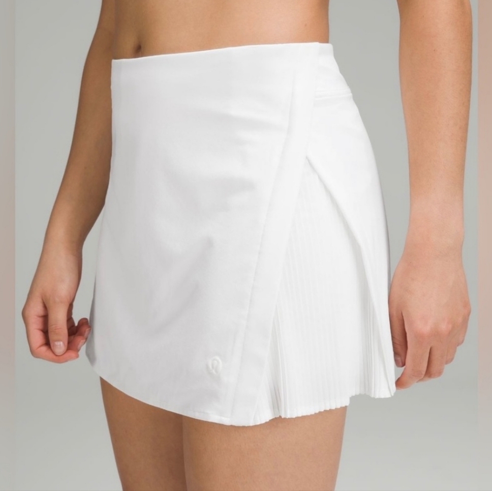 LULULEMON Peek Pleat HR Skirt - White
